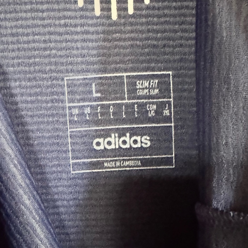 Adidas Tee - Picture 4 of 4